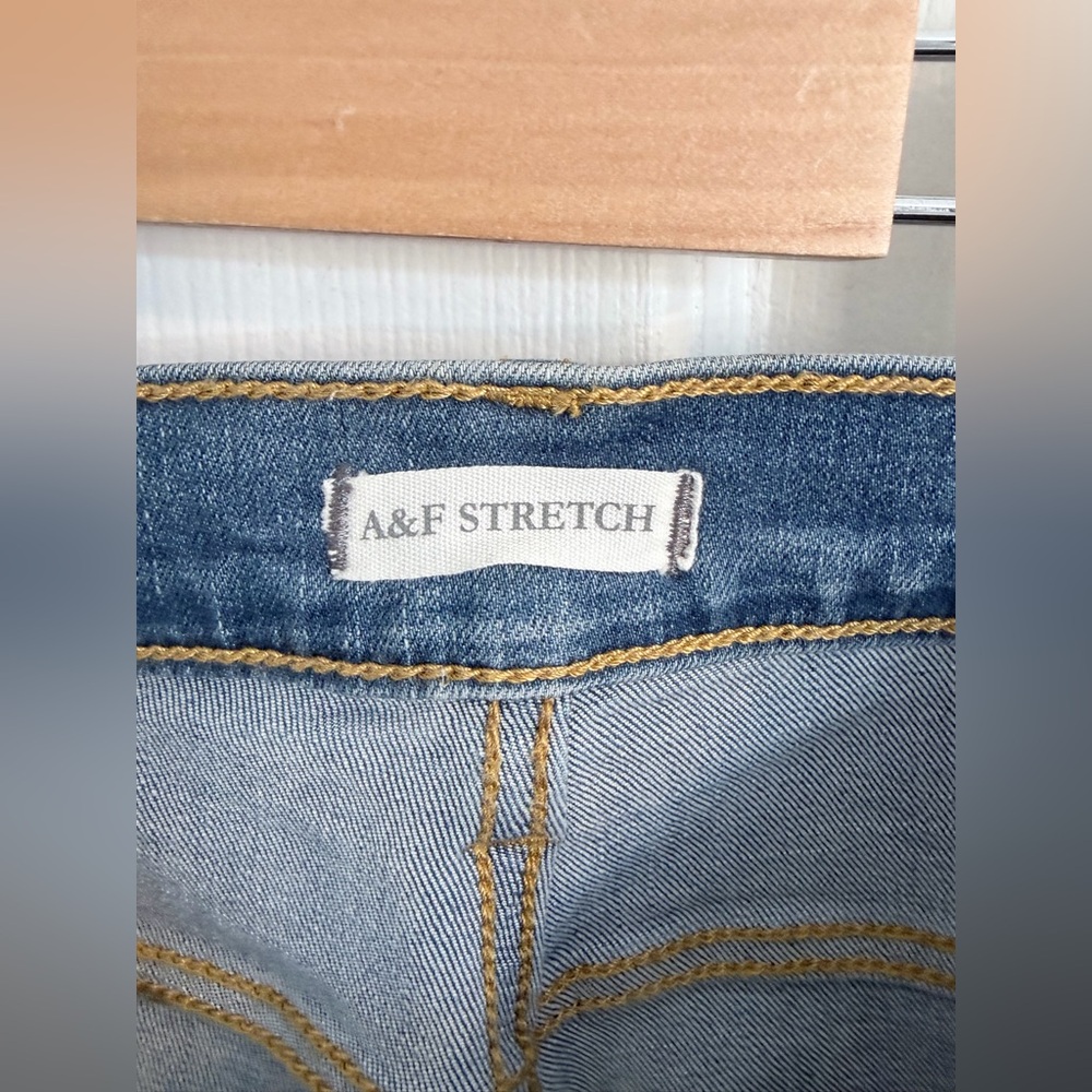 NWT Abercrombie & Fitch Men's Light Blue Distressed Jeans W30L32 - Picture 5 of 9
